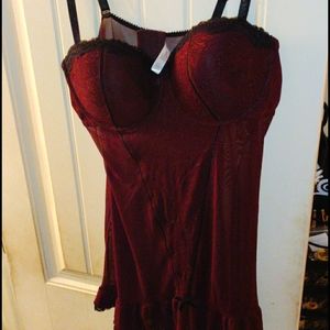 Burgundy plus size lingerie